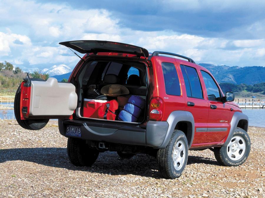  Jeep Liberty Sport 2001 года  (фото 3 из 11)